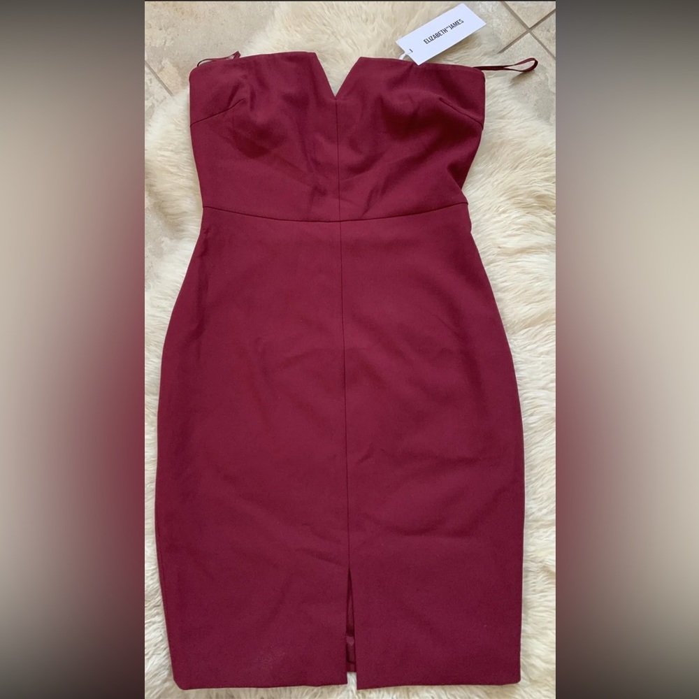 NEW! Never worn Elizabeth And James Naveen Dress Burgundy Strapless Dress Size 0